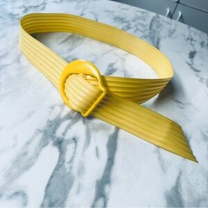 Vintage 80s Yellow Ribbed Women's Plastic Belt